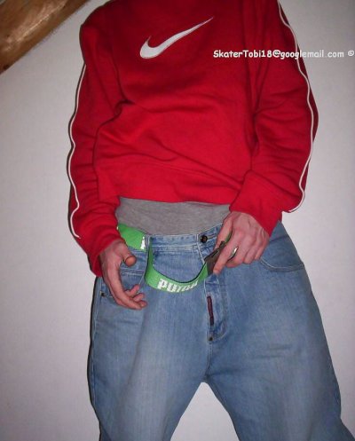 Mein Freund Benny mit Geiler Baggy und Sneakers Boy Skater - image content by x_earth_solar505