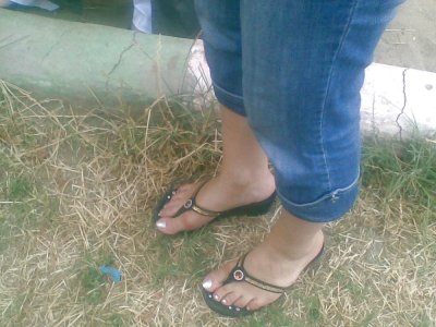 Ben bu kadinlarin ikisine hastayim - image content by hyper_owl