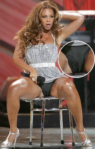 Celbrity cameltoe and upskirts and more ! - image content by comet48