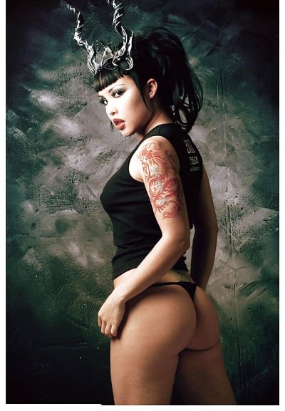 I love babes with tattoos - image content by wizardnoble