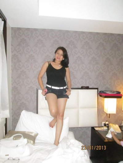 Pinay - image content by xhotranger