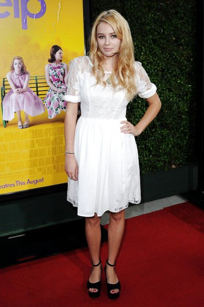 Keeley Hazell - Premiere Of DreamWorks Pictures - image content by ms_xcoolcosmos