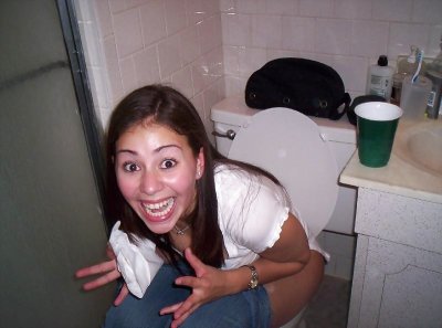 (TTL) SURPRISE...caught on the bog - image content by dizzy.ice