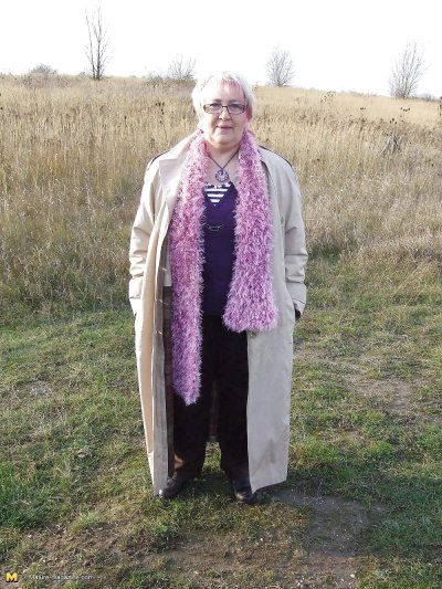 Granny Silke outdoor - image content by dull924