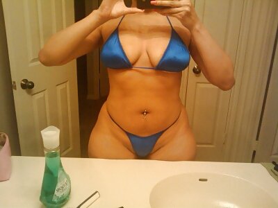 Hot Cell phone Bathroom pics - image content by old_calm566