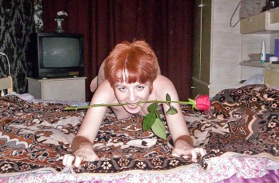 Redhead mommy and rose - image content by demon31