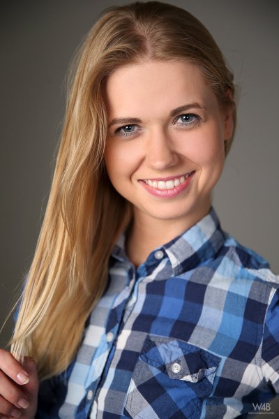 Teen solo model Violette Pink bares her flat chest before slipping off shorts - image content by goldenxhunter