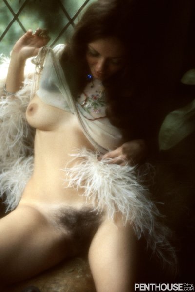 Brunette model Paula Francis shows her hairy cunt in the window & in nature - image content by orbit_modern69